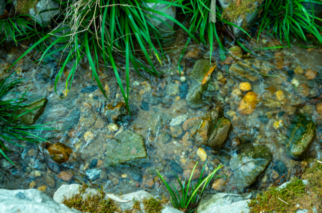 便攜式水質檢測儀的便攜特點介紹(便攜式水質檢測儀的功能優點)