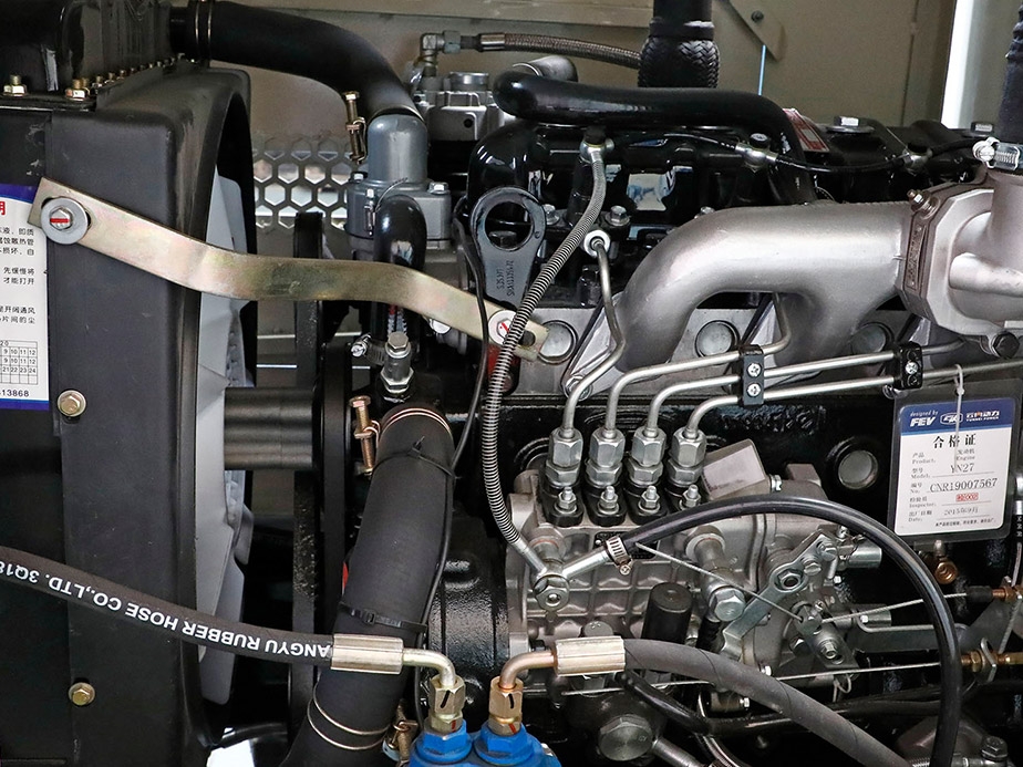 合眾重工2.2米矮棚裝載機(jī)